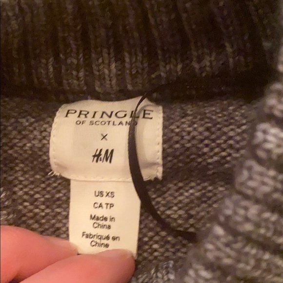 Grey and White sweater - Picture 2 of 2